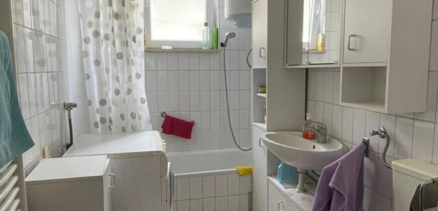 Stambeni objekat 150 m2 i placa 3351 m2 – Laktaši