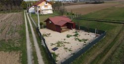 Vikendica 30 m2 i placa 650 m2 – Laktaši