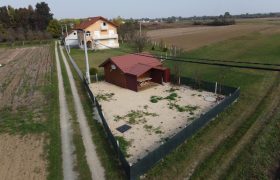 Vikendica 30 m2 i placa 650 m2 – Laktaši