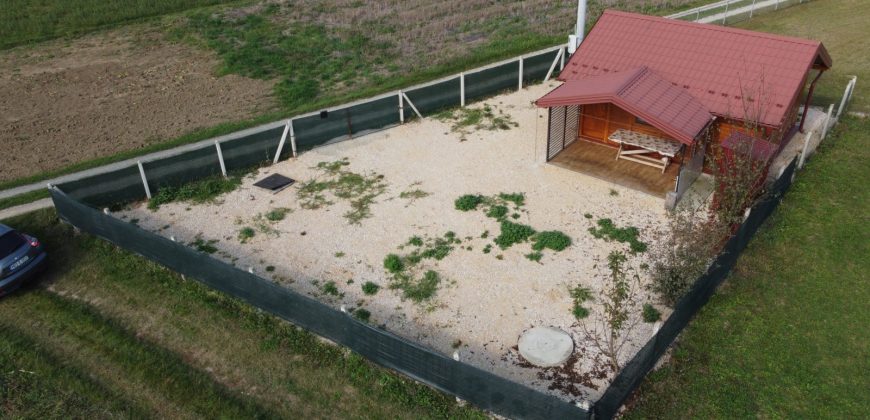 Vikendica 30 m2 i placa 650 m2 – Laktaši