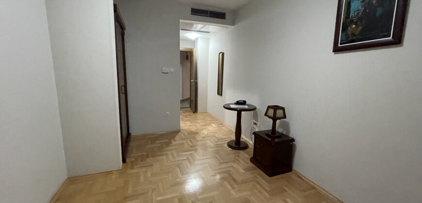 Poslovni prostori od 14m2 do 36m2 – Centar