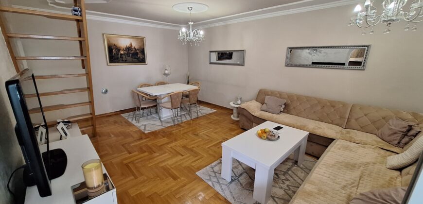 Konforan trosoban stan 80 m2 – Nova varoš