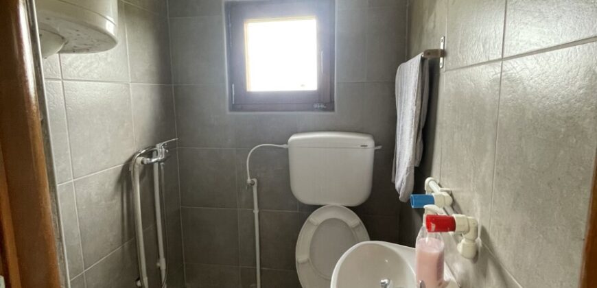 Vikendica 30 m2 i placa 650 m2 – Laktaši