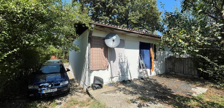 Baraka 45 m2 i zemljište 400 m2 – Budžak