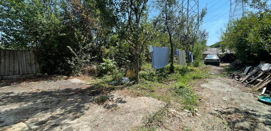 Baraka 45 m2 i zemljište 400 m2 – Budžak