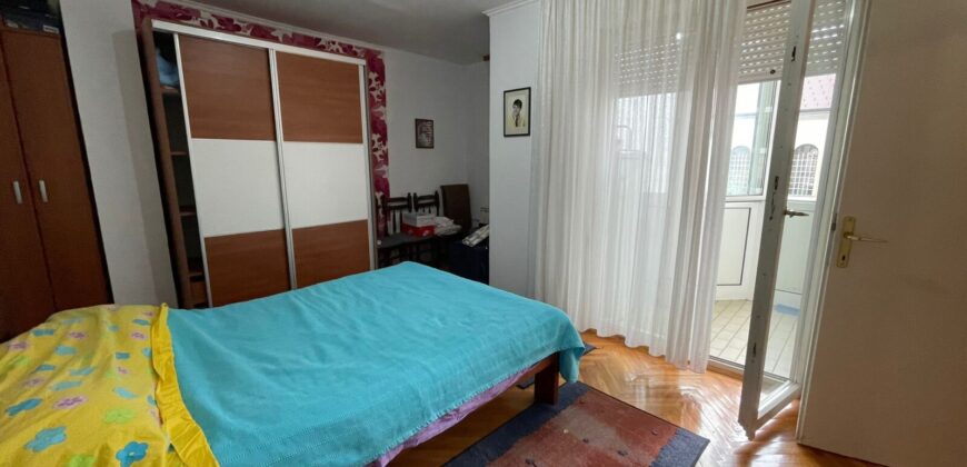 Četvorosoban stan 121 m2 – Centar