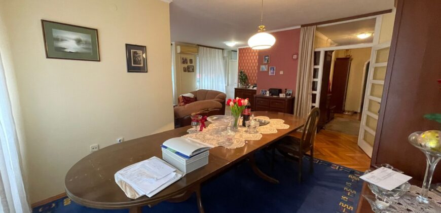 Četvorosoban stan 121 m2 – Centar