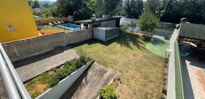 Stambeno poslovni objekat 280 m2 – Glamočani