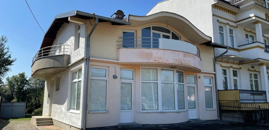 Stambeno poslovni objekat 280 m2 – Glamočani