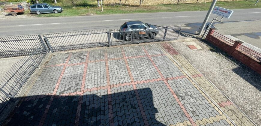 Stambeno poslovni objekat 280 m2 – Glamočani