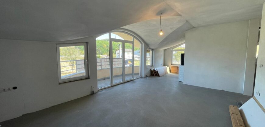 Stambeno poslovni objekat 280 m2 – Glamočani