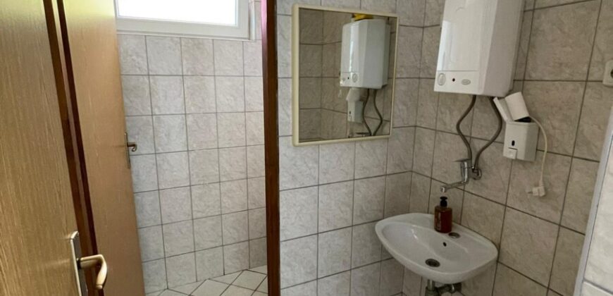 Stambeno poslovni objekat 280 m2 – Glamočani