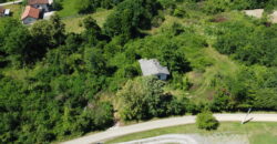 Zemljište 2751 m2 sa kućom 61 m2 – Jakupovci