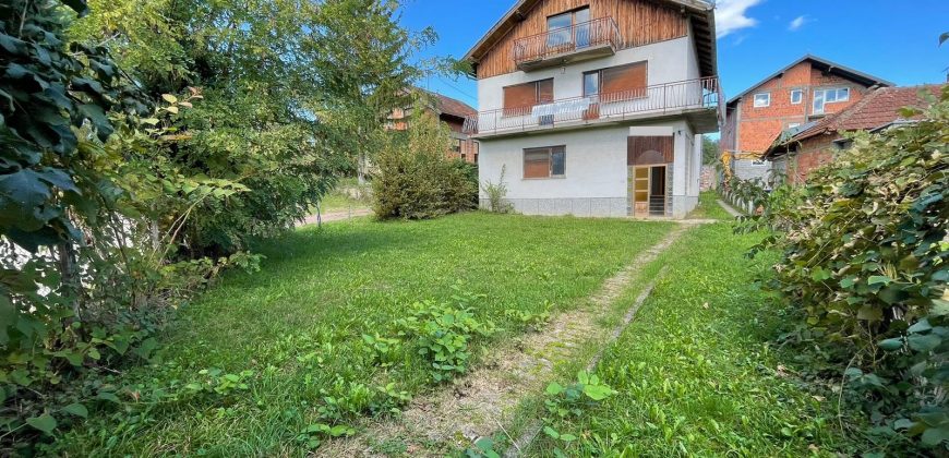 Kuća 250 m2 i zemljišta 2864 m2 – Šargovac