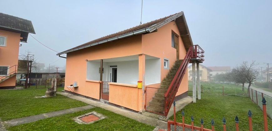 Kuća 72 m2 i placa 2479 m2 – Donja Piskavica