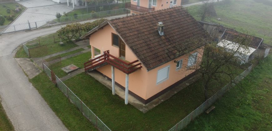 Kuća 72 m2 i placa 2479 m2 – Donja Piskavica