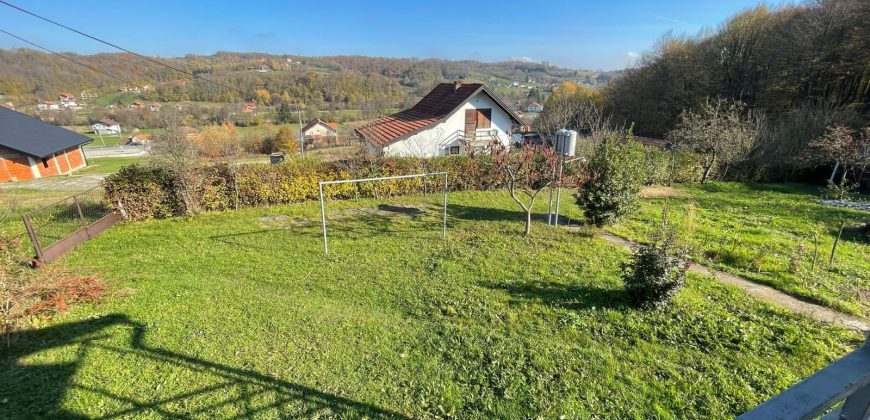 Vikend kuća 75 m2 na placu od 1083 m2 – Prijakovci