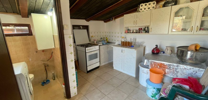 Vikend kuća 75 m2 na placu od 1083 m2 – Prijakovci