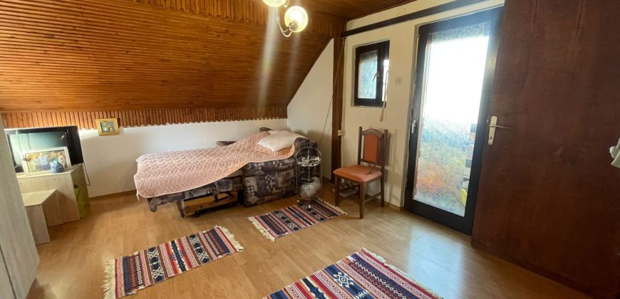 Vikend kuća 75 m2 na placu od 1083 m2 – Prijakovci
