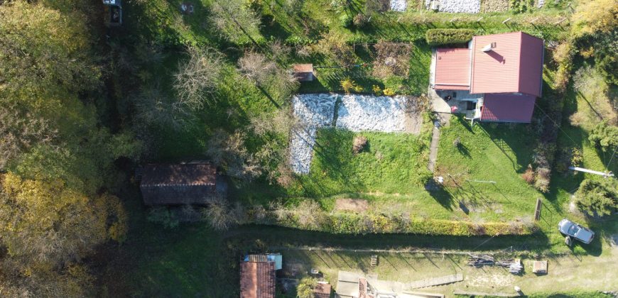 Vikend kuća 75 m2 na placu od 1083 m2 – Prijakovci