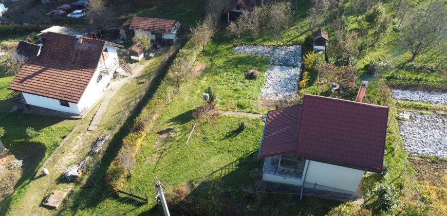 Vikend kuća 75 m2 na placu od 1083 m2 – Prijakovci