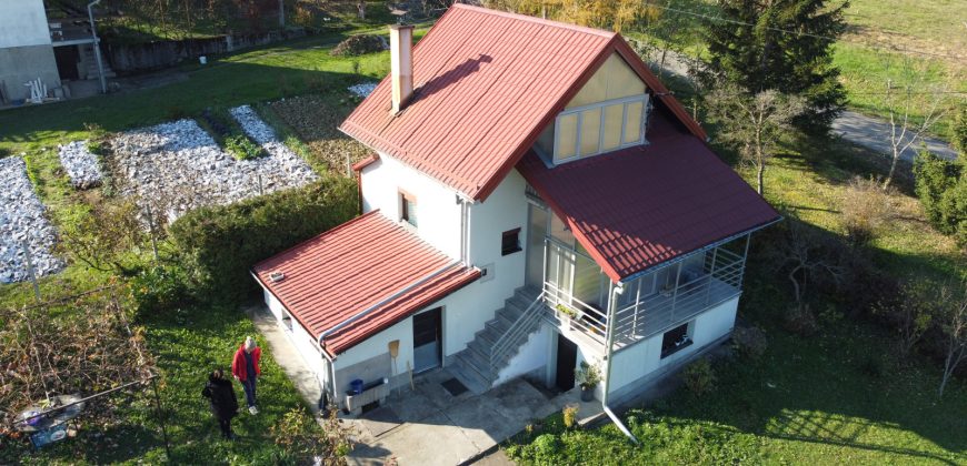 Vikend kuća 75 m2 na placu od 1083 m2 – Prijakovci