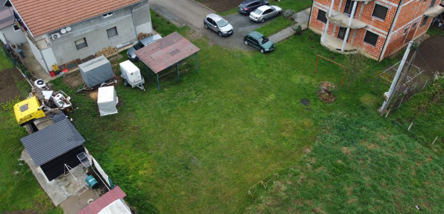 Zemljište (plac) 500 m2 – Trn