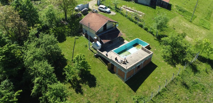 Vikend kuća sa bazenom – Boškovići