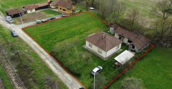 Kuća 76 m2 i placa 1781 m2 – Prijakovci