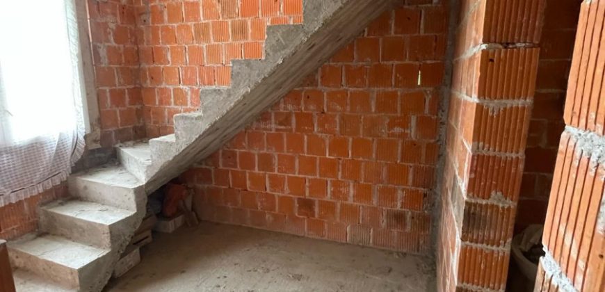 Kuća 170 m2 i placa 1999 m2 – Šargovac
