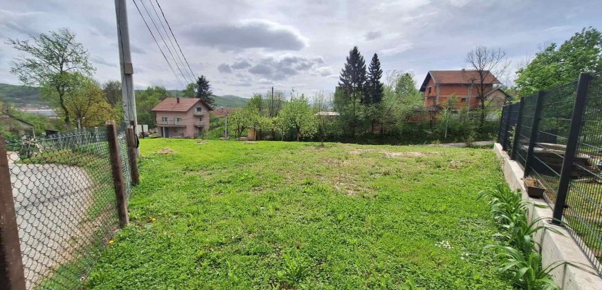 Zemljište 712 m2 – Tunjice