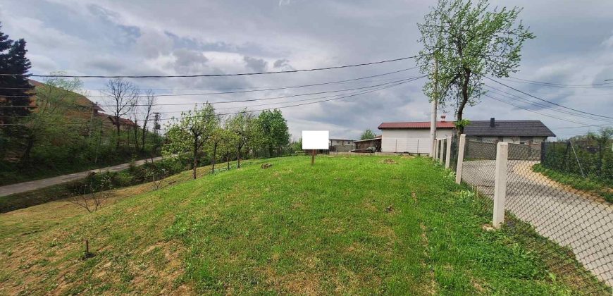 Zemljište 712 m2 – Tunjice