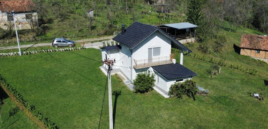 Vikend kuća 80 m2 i zemljišta 2738 m2 – Bistrica
