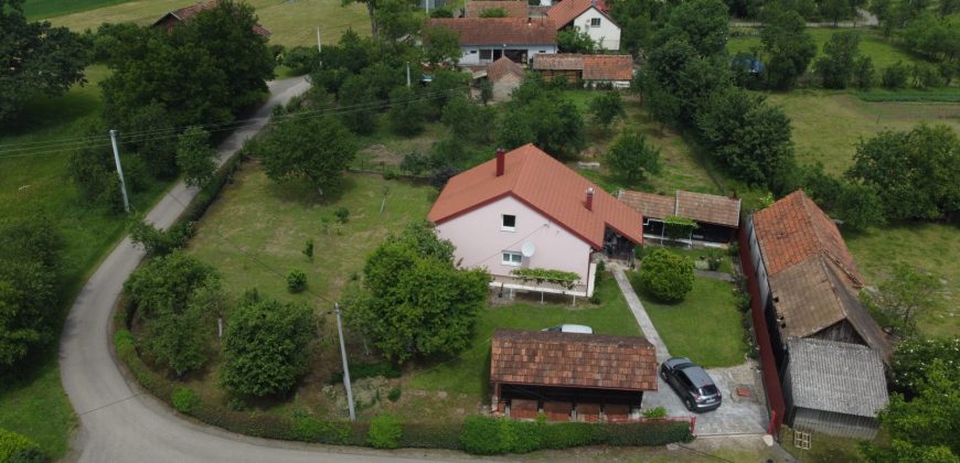 Kuća 85 m2 i placa 1831 m2 – Laktaši