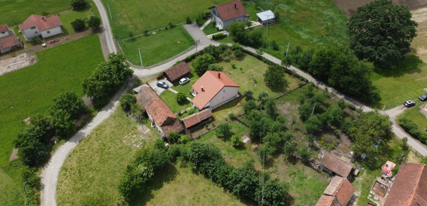 Kuća 85 m2 i placa 1831 m2 – Laktaši