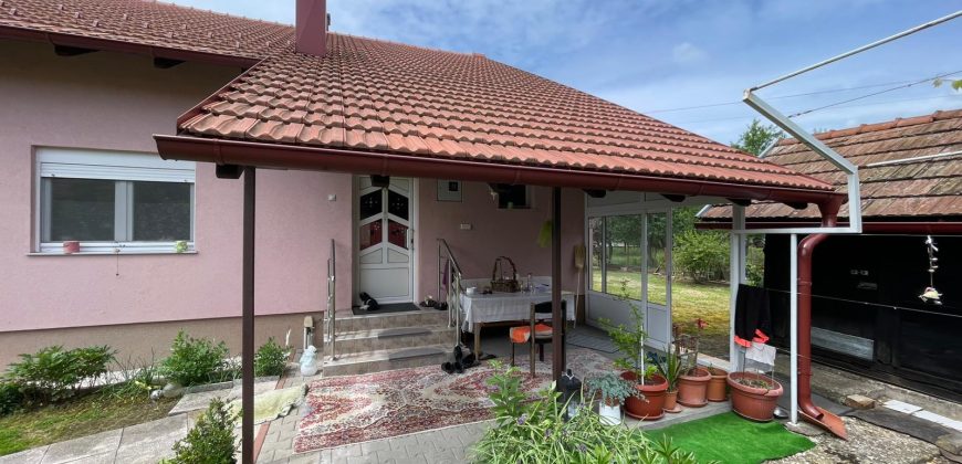 Kuća 85 m2 i placa 1831 m2 – Laktaši