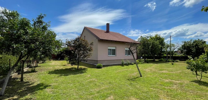 Kuća 85 m2 i placa 1831 m2 – Laktaši