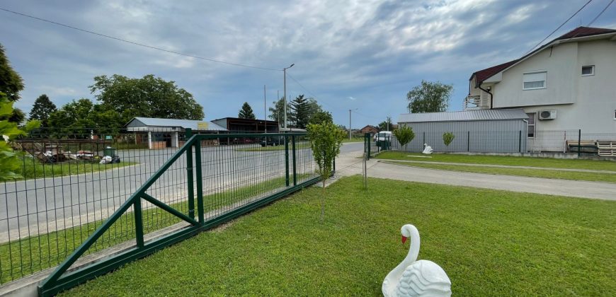 Stambeni objekat 168m2 i zemljišta 3365m2 – Romanovci