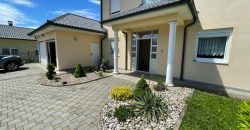 Konforan trosoban stan 120 m2 – Motike