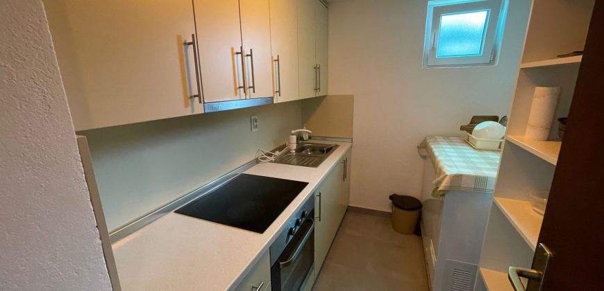 Stambeni objekat 168m2 i zemljišta 3365m2 – Romanovci