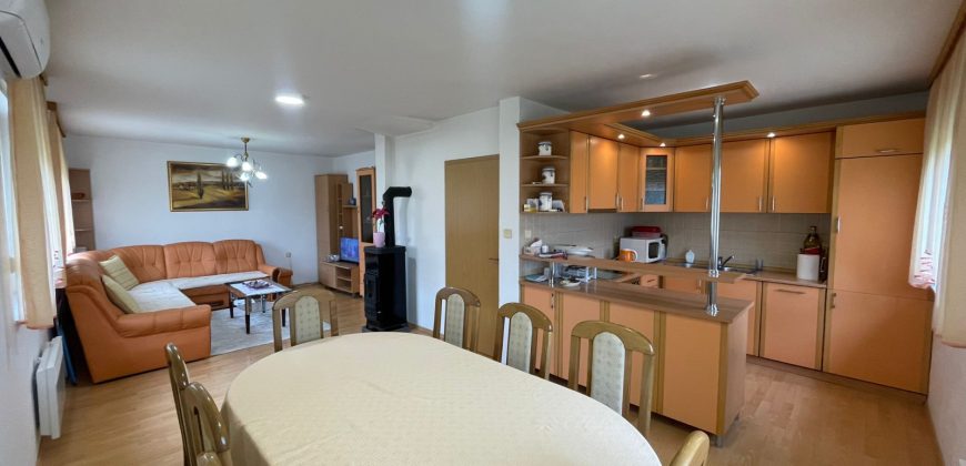 Stambeni objekat 168m2 i zemljišta 3365m2 – Romanovci