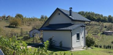 Vikend kuća 80 m2 i zemljišta 2738 m2 – Bistrica