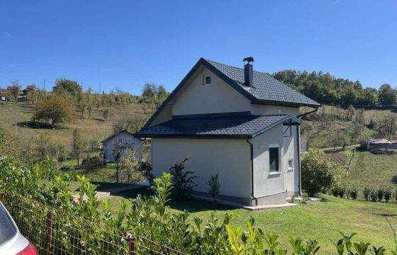 Vikend kuća 80 m2 i zemljišta 2738 m2 – Bistrica