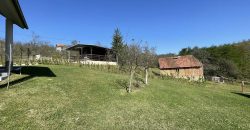 Vikend kuća 80 m2 i zemljišta 2738 m2 – Bistrica