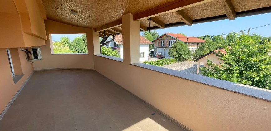 Stambeni objekat 207 m2 – Petoševci