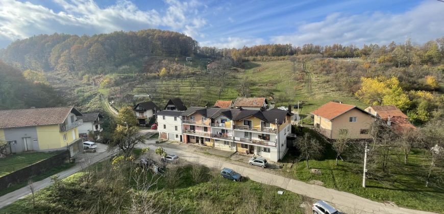 Četvorosoban stan 100 m2 – Pobrđe