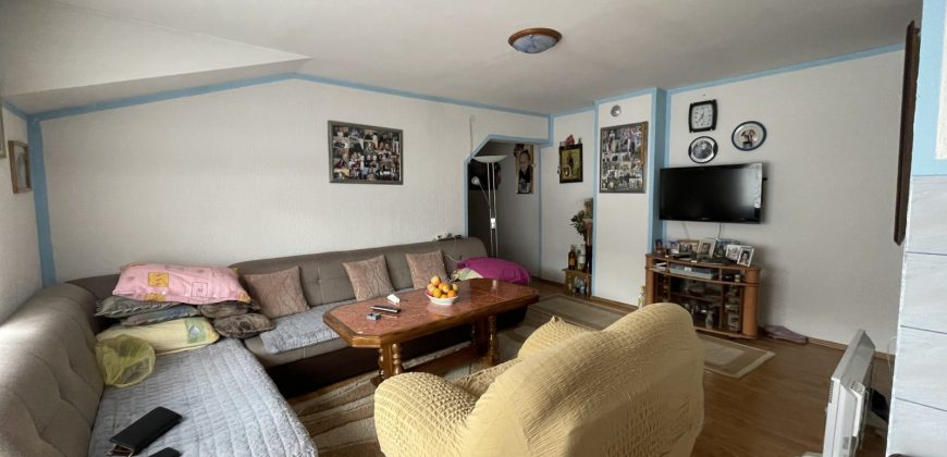 Četvorosoban stan 100 m2 – Pobrđe