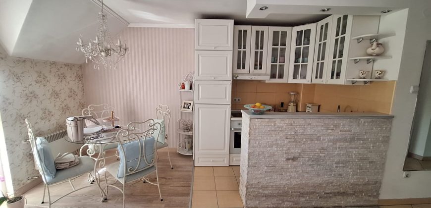 Dvoetažni dvosoban stan 57 m2 – Kočićev Vjenac