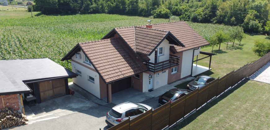 Kuća 160 m2 i placa 1190 m2 – Slatina