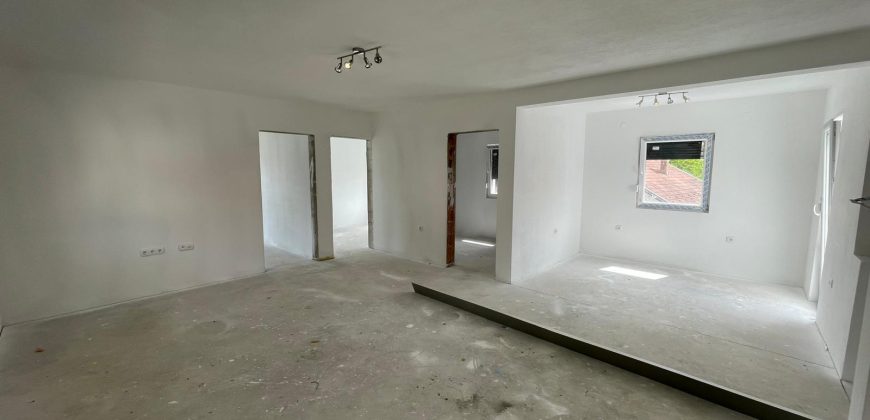 Stambeni objekat 200 m2 – Saračica
